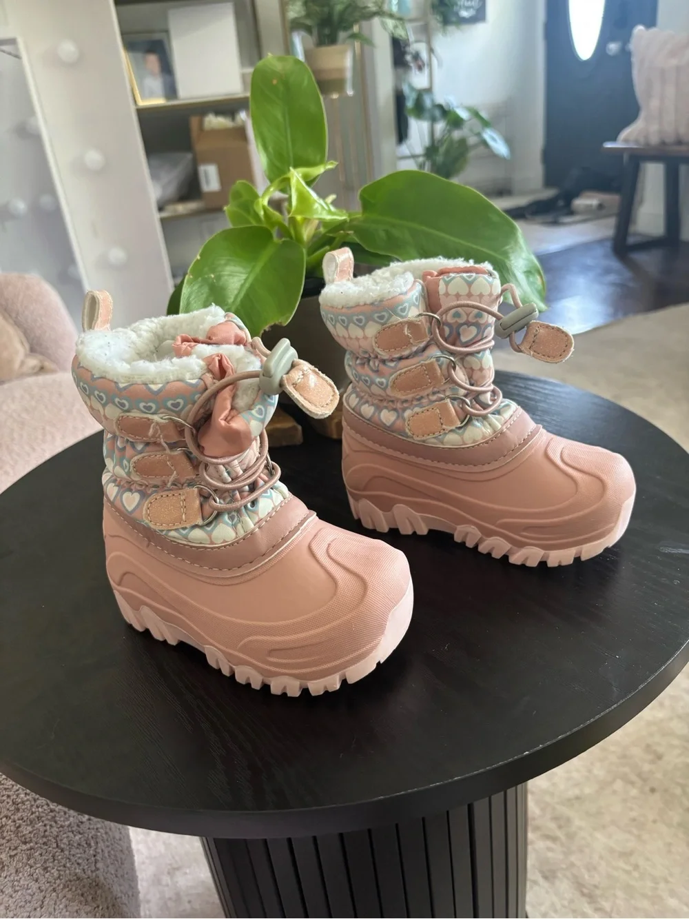 Kids Pink Heart Winter Snow Boots size c7/8